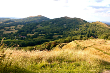 Malvern Hills by Wendy Morris on Unsplash